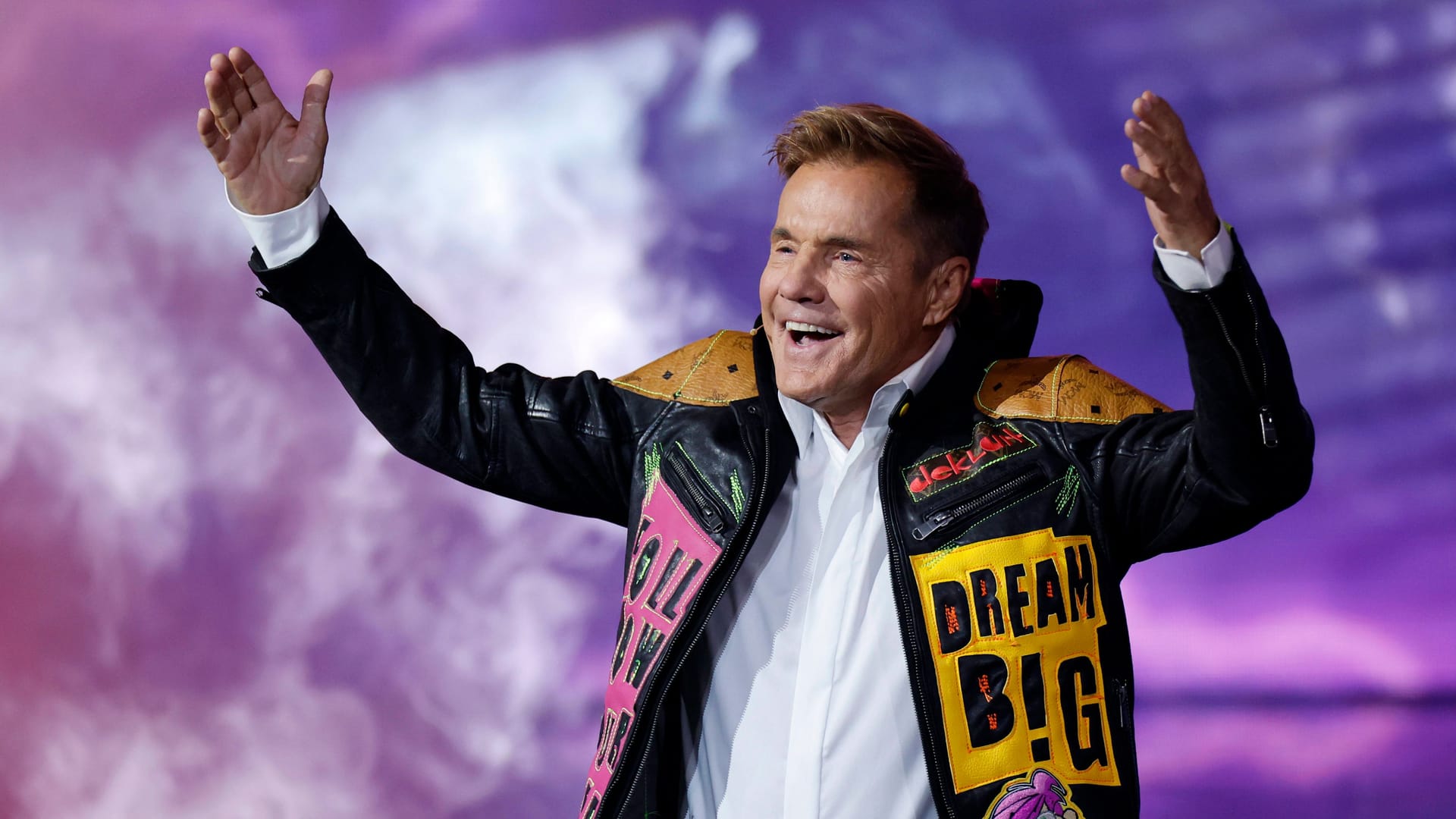 Dieter Bohlen: Er lebt mit seiner Freundin Carina in dem Ort im Kreis Harburg.