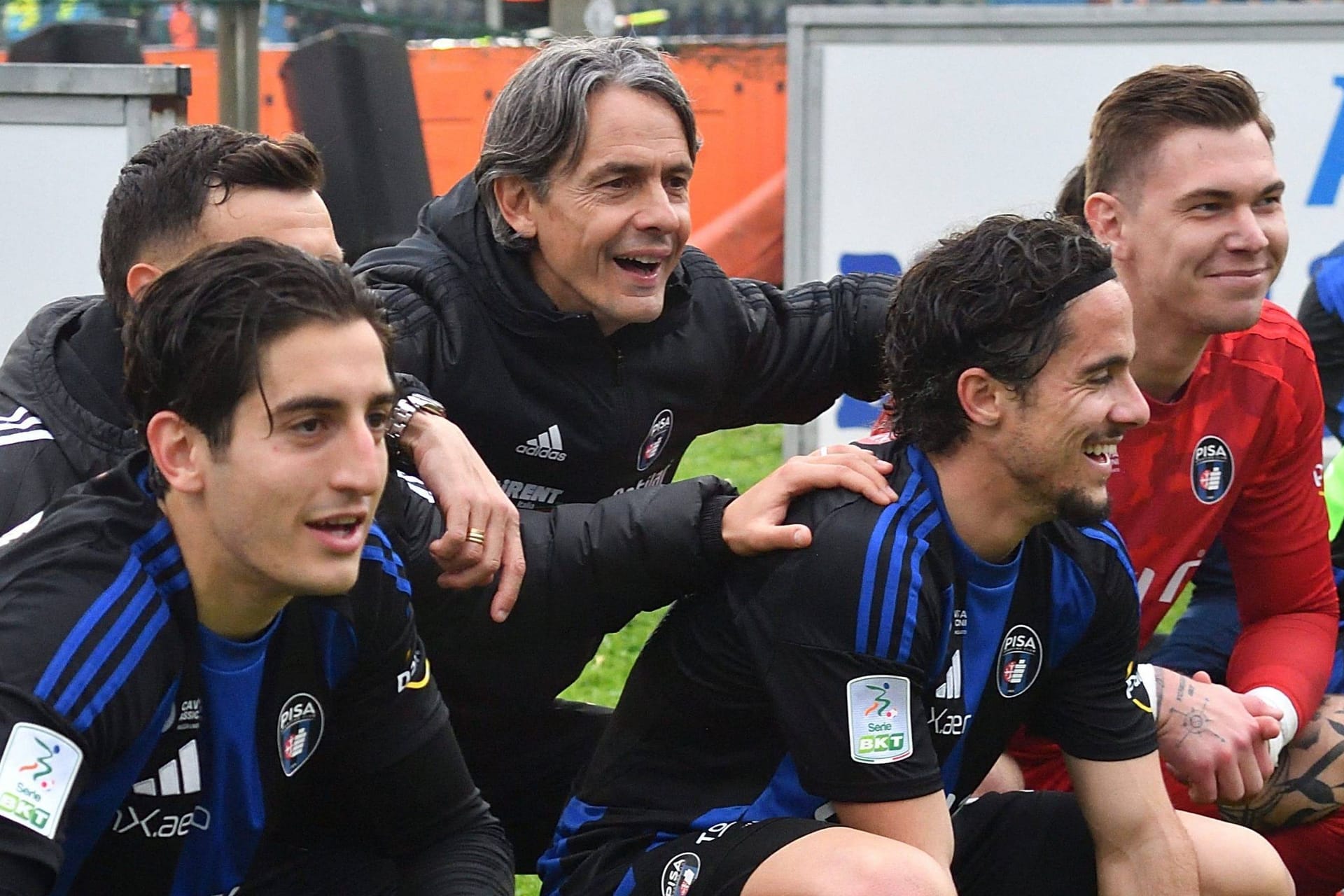 Trainer Pippo Inzaghi (M.) mit seinen Spielern: Historisches erreicht.