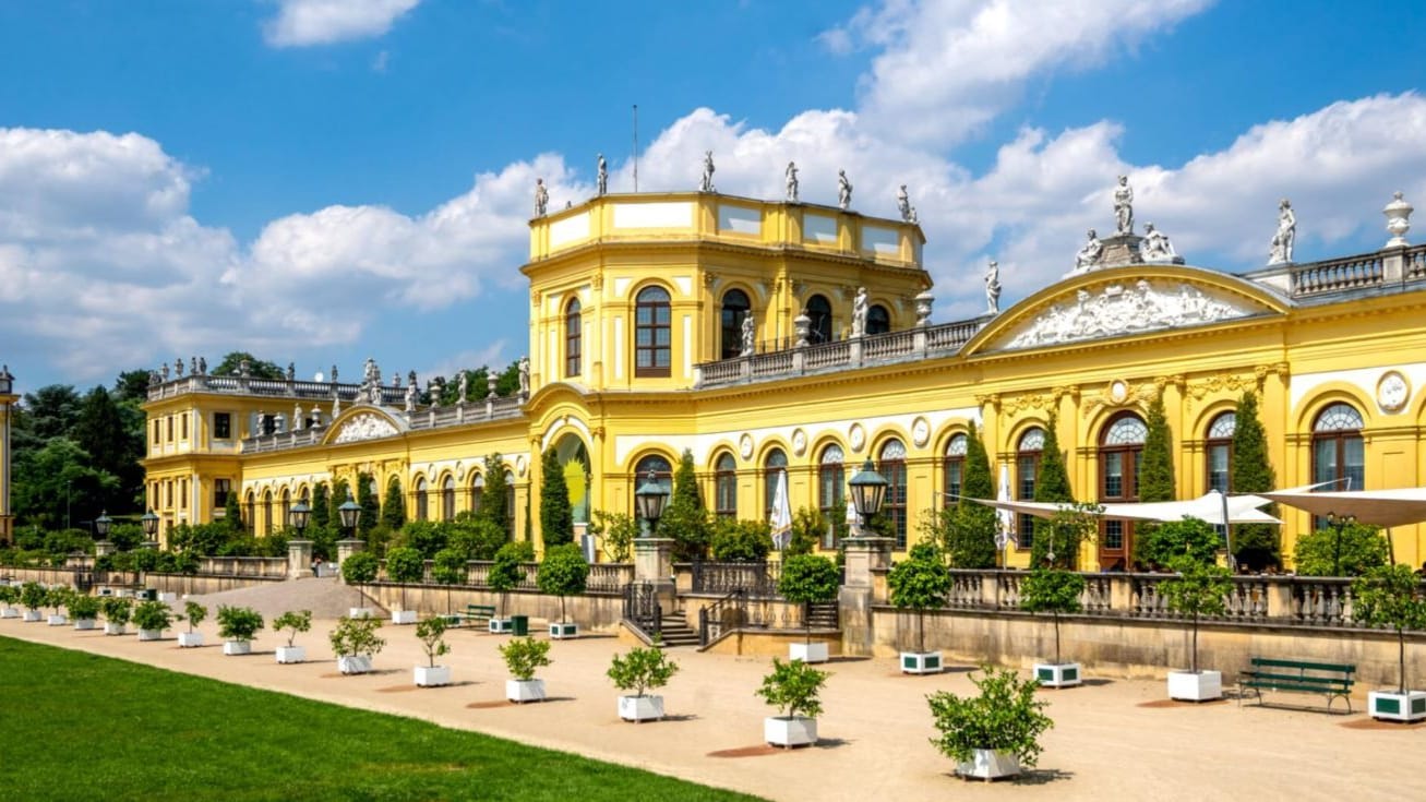 Kultur trifft Erholung: Das Herkules-Denkmal im Park Wilhelmshöhe erleben – und dabei mit unserem heutigen Reise-Deal Wellness zum Vorteilspreis genießen.