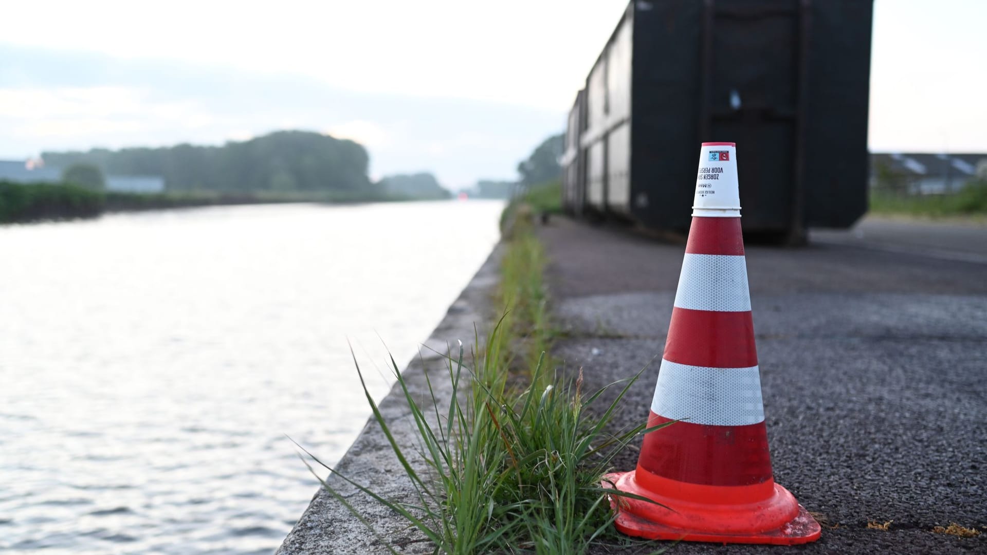 Großangelegte Suchaktion nach zwei Kindern in Grenznähe Großangelegte Suchaktion nach zwei Kindern in Grenznähe