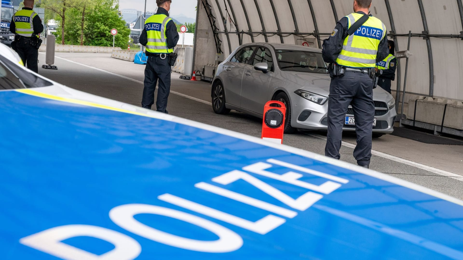 Bundespolizei kontrolliert Grenzübergang Kiefersfelden Bundespolizei kontrolliert Grenzübergang Kiefersfelden