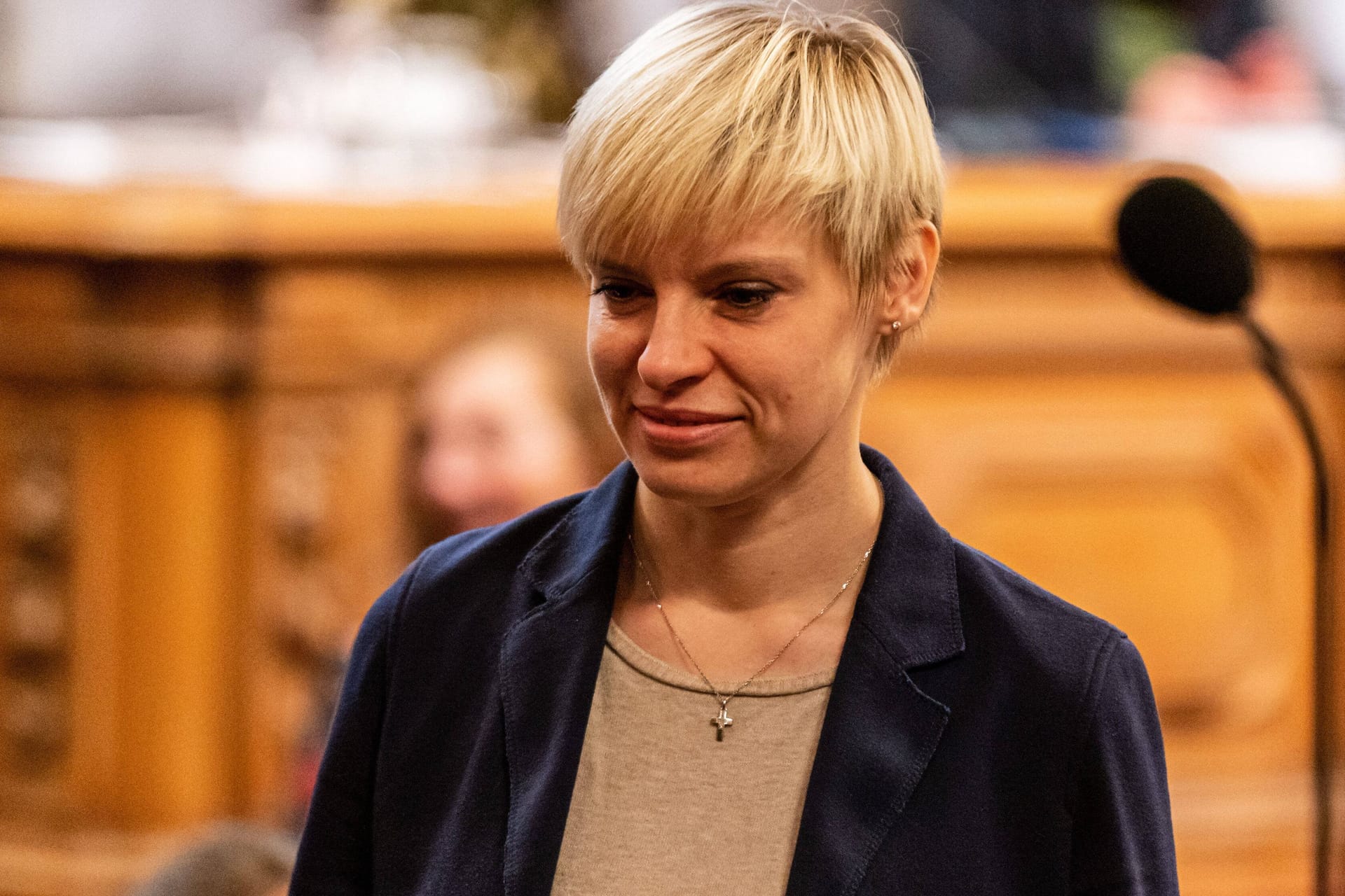 Olga Petersen in der Bürgerschaft (Archivbild): Die ehemalige Abgeordnete der Hamburger AfD soll in Russland leben und wurde nun aus der Partei geworfen.