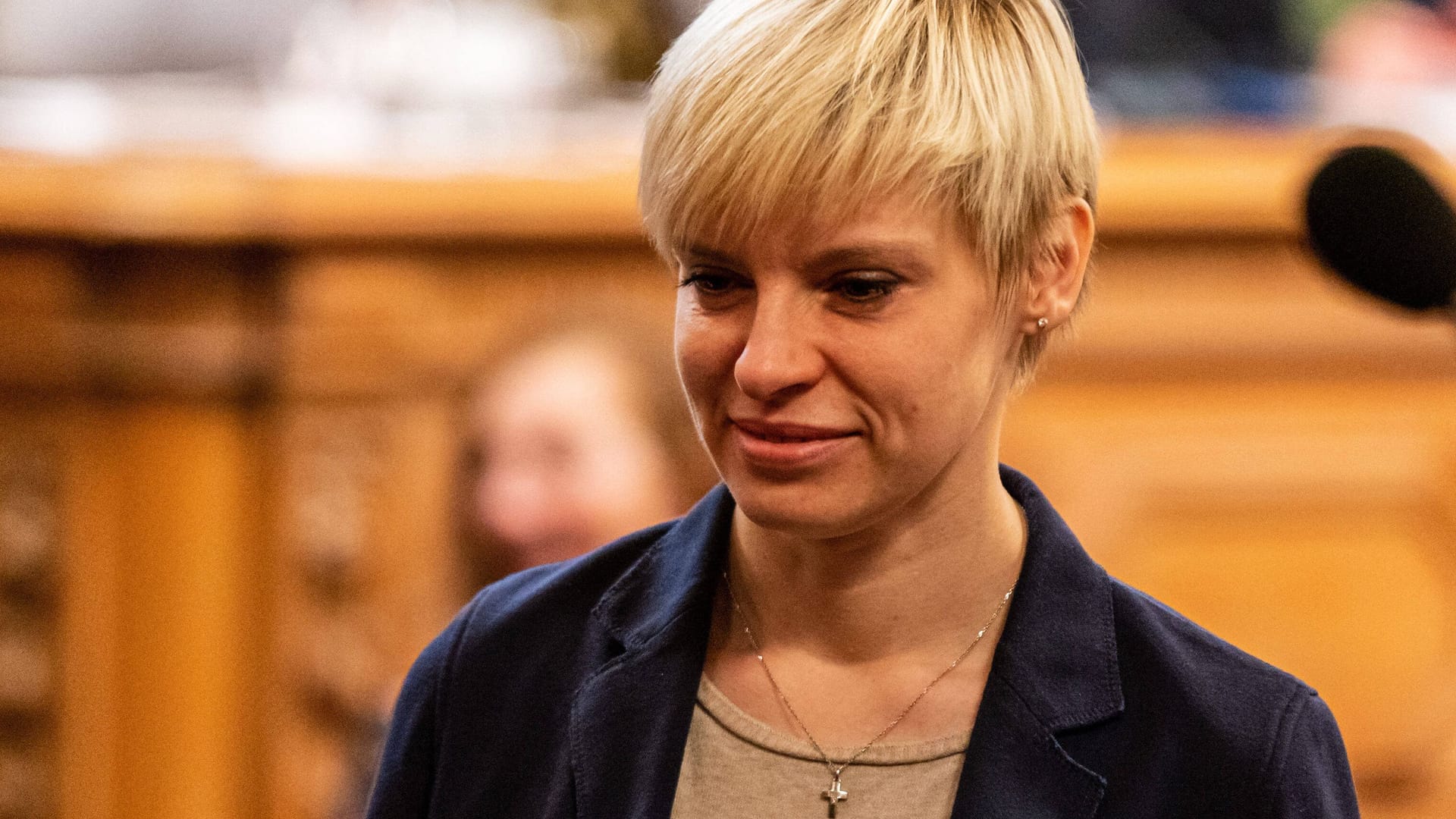 Olga Petersen in der Bürgerschaft (Archivbild): Die ehemalige Abgeordnete der Hamburger AfD soll in Russland leben und wurde nun aus der Partei geworfen.