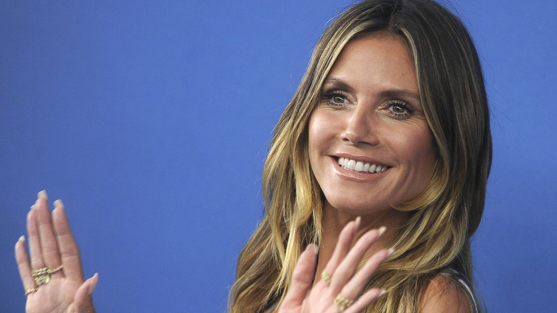 Heidi Klum: Ihre "Germany's Next Topmodel"-Kandidaten ließen die Hüllen fallen.
