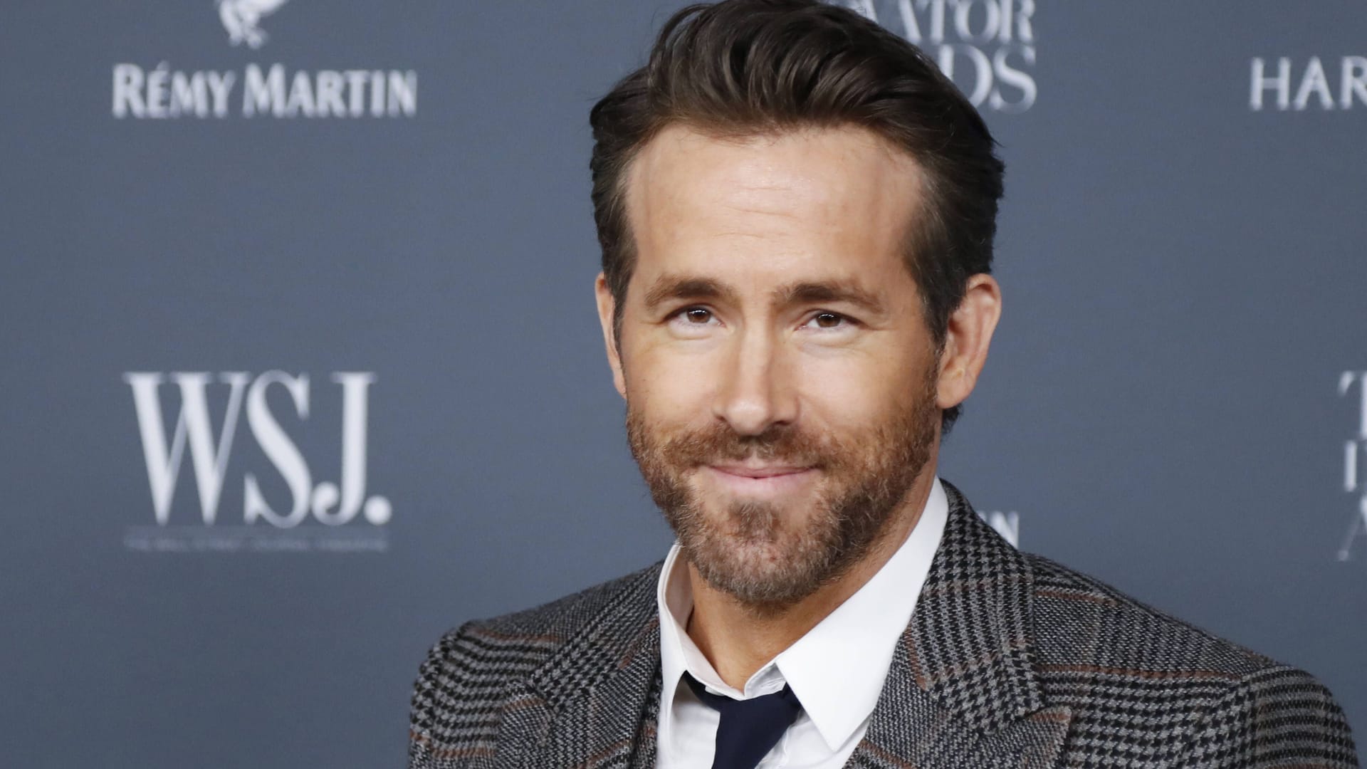 Ryan Reynolds (Ardhivbild): Der Hollywood-Star wird am Dienstag zur Eröffnung der OMR in Hamburg erwartet.