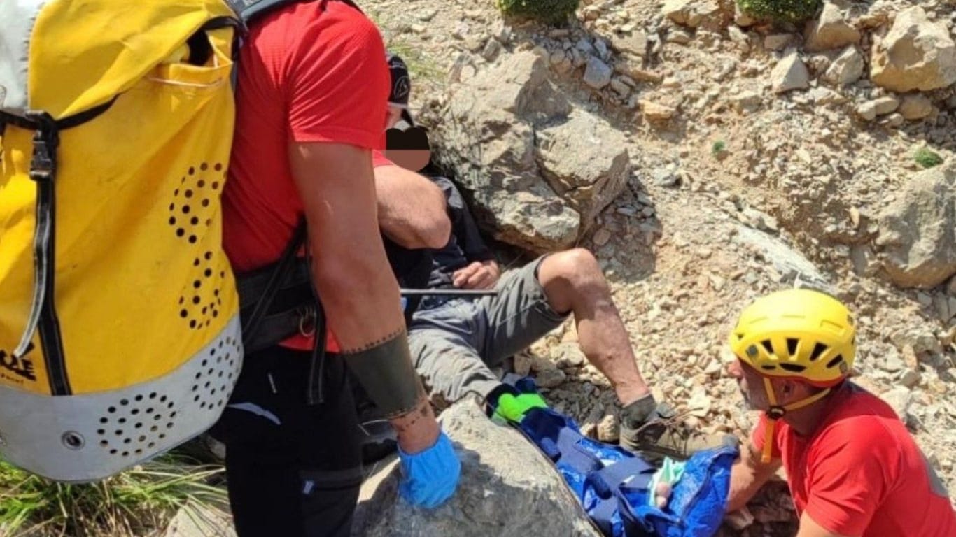 Rettungsaktion auf Mallorca: Ein Deutscher stürzte auf felsigem Gebiet in die Tiefe.