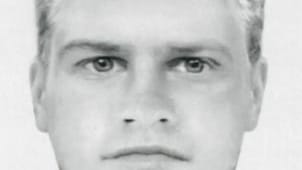 Er wurde mit dem ermordeten Reiner-Josef Pommerening gesehen: Die Polizei sucht diesen Mann als wichtigen Zeugen im 42 Jahre alten Cold Case.