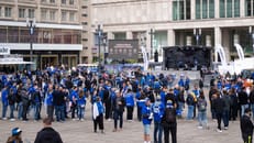 Fußballfans stimmen sich früh auf Pokalfinale ein