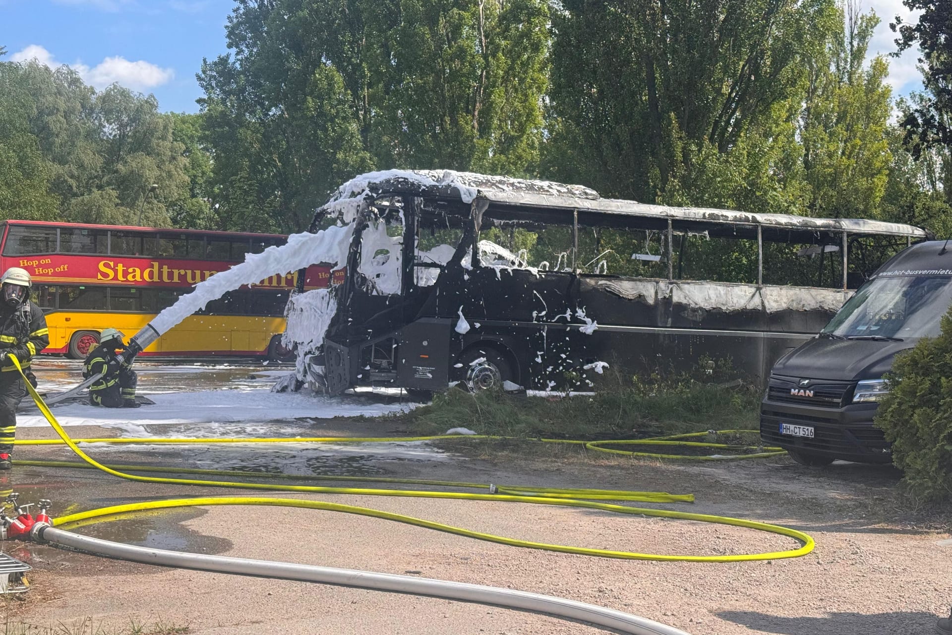 Der Brand ereignete sich in der Industriestraße: Verletzt wurde niemand.