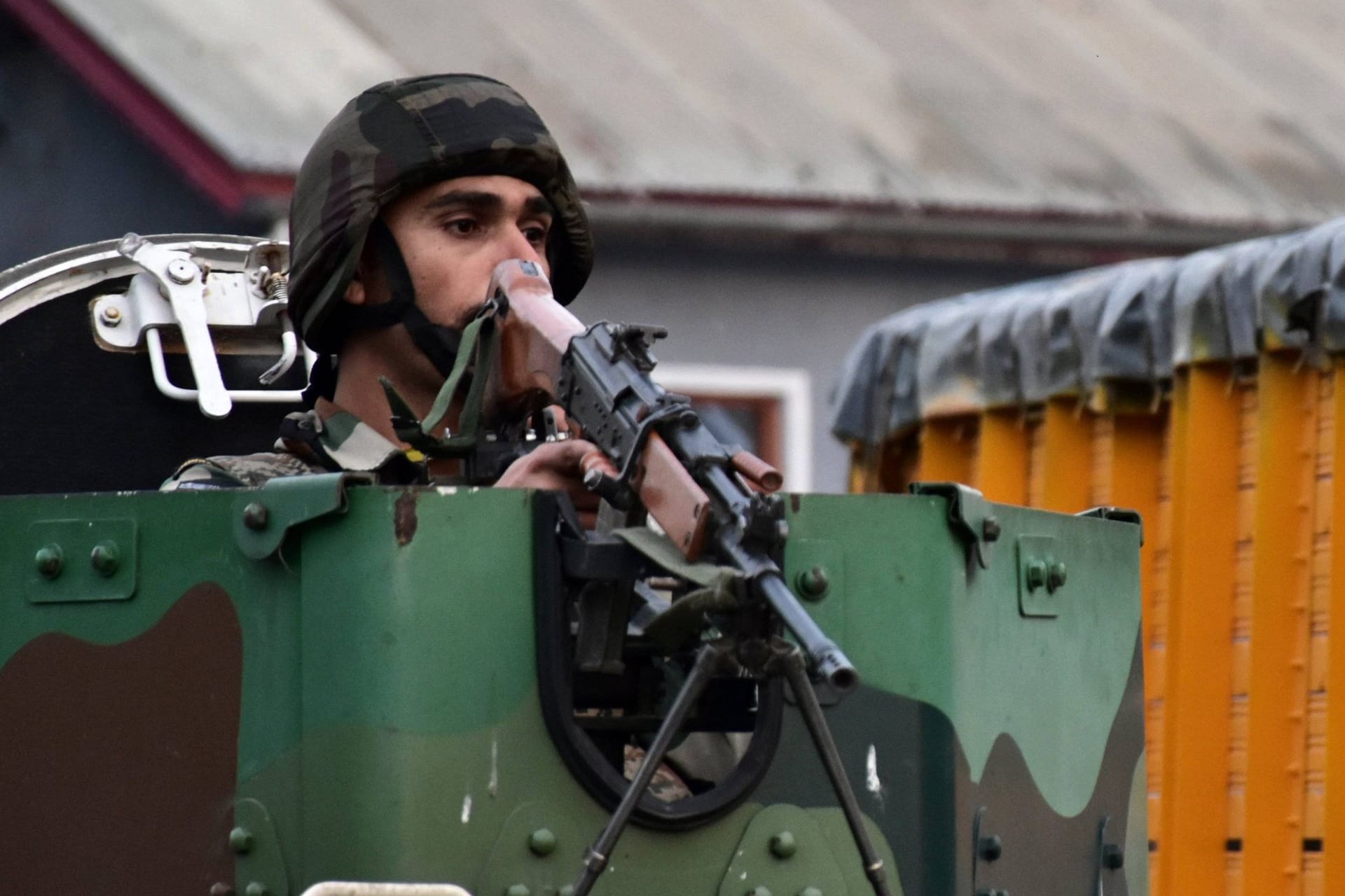 Ein indischer Soldat in Kaschmir: Kommt es zum Krieg zwischen Pakistan und Indien?