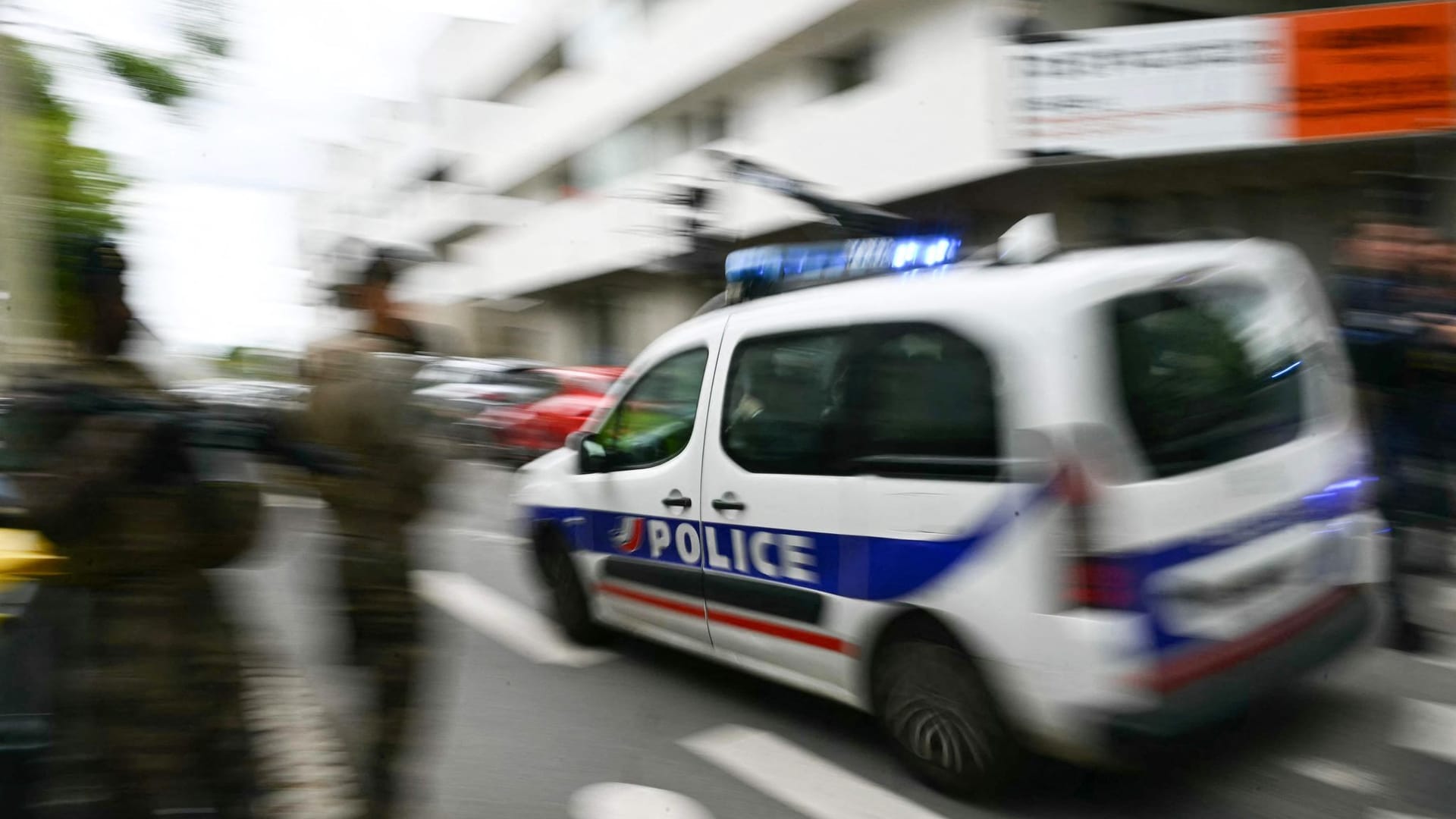 Krypto-Erpresser in Paris trennen Opfer Finger ab Krypto-Erpresser in Paris trennen Opfer Finger ab