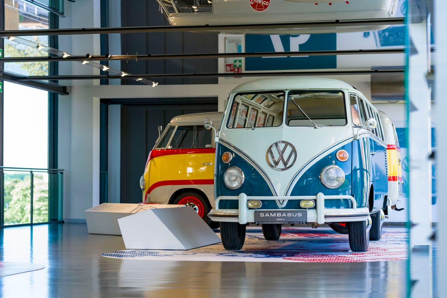Ausstellung im Zeithaus in der Autostadt: Die Geschichte des Bullis kann in Wolfsburg anhand verschiedener Modelle nachvollzogen werden.