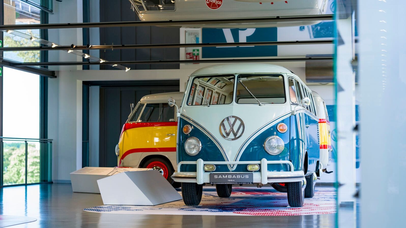 Ausstellung im Zeithaus in der Autostadt: Die Geschichte des Bullis kann in Wolfsburg anhand verschiedener Modelle nachvollzogen werden.