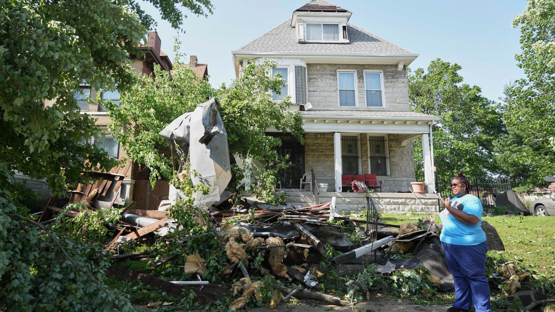 Nach Tornado über St. Louis Nach Tornado über St. Louis