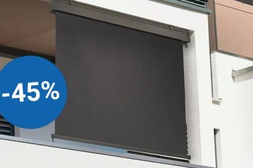 Mit einer Senkrechtmarkise schaffen Sie sich einen geschützten Rückzugsraum. Bei Aldi ist aktuell ein Modell von Kensho im Angebot.