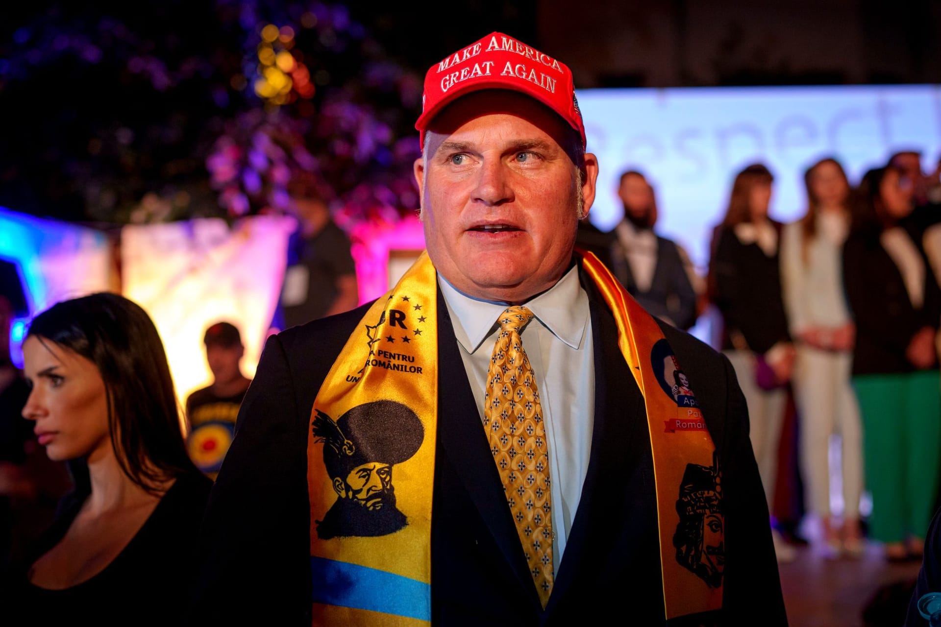 Der ultra-konservative US-Aktivist Brian Brown unterstützt den Wahlkampf der AUR in Bukarest, Rumänien.