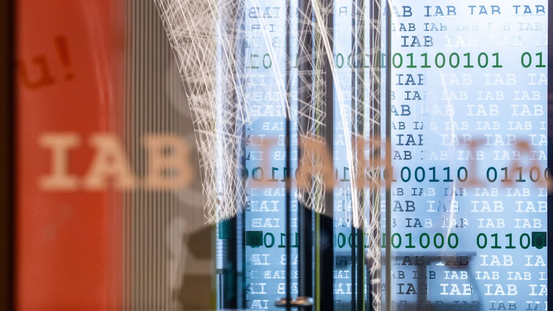 IAB - Institut für Arbeitsmarkt- und Berufsforschung IAB - Institut für Arbeitsmarkt- und Berufsforschung