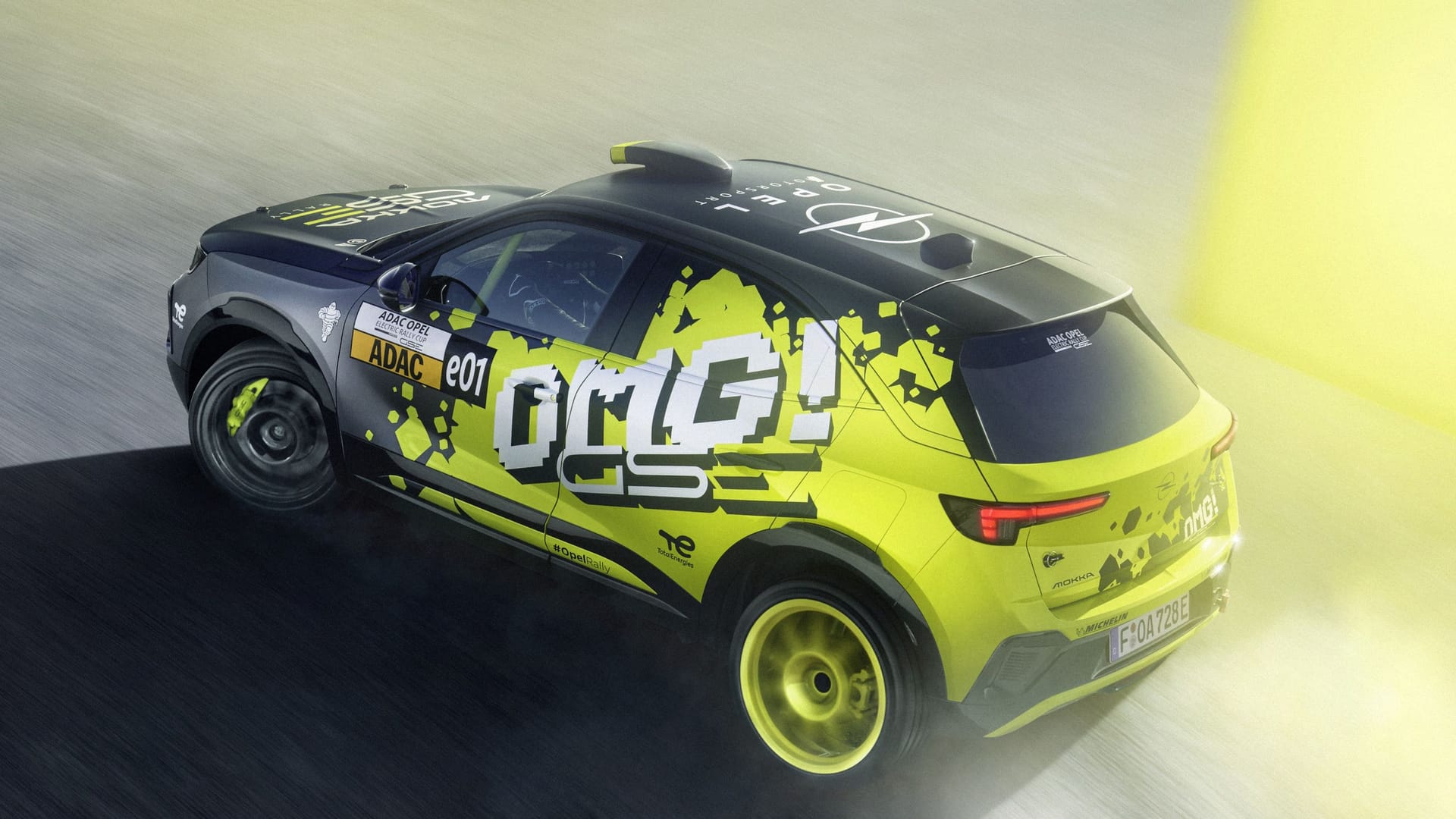 Gut erkennbar: Bei der Karosserie ändert sich beim Rallye-Mokka wenig.