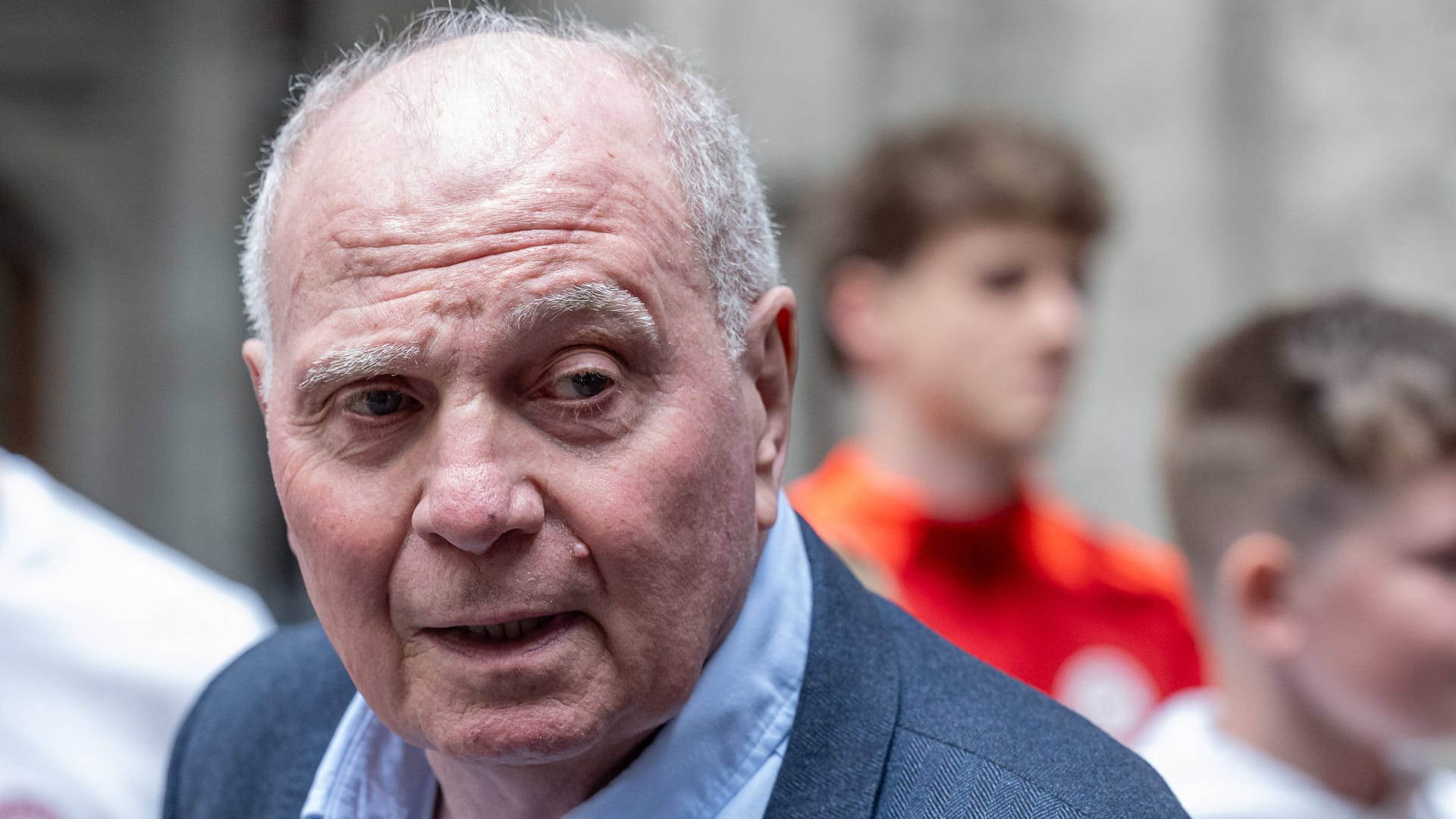 Uli Hoeneß: Der Ehrenpräsident des FC Bayern wünscht sich einen Transfer von Florian Wirtz.