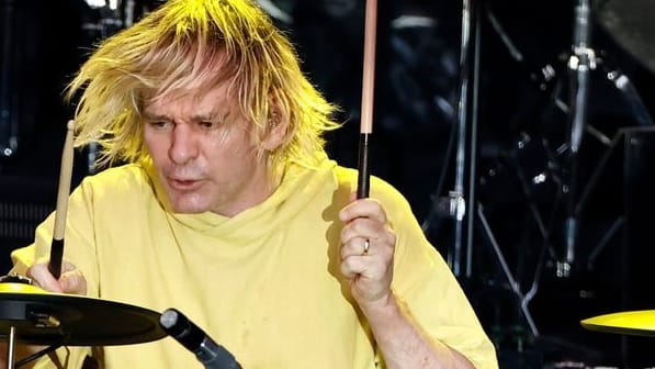 Zak Starkey: Der Schlagzeuger wurde aus der Band The Who geworfen.