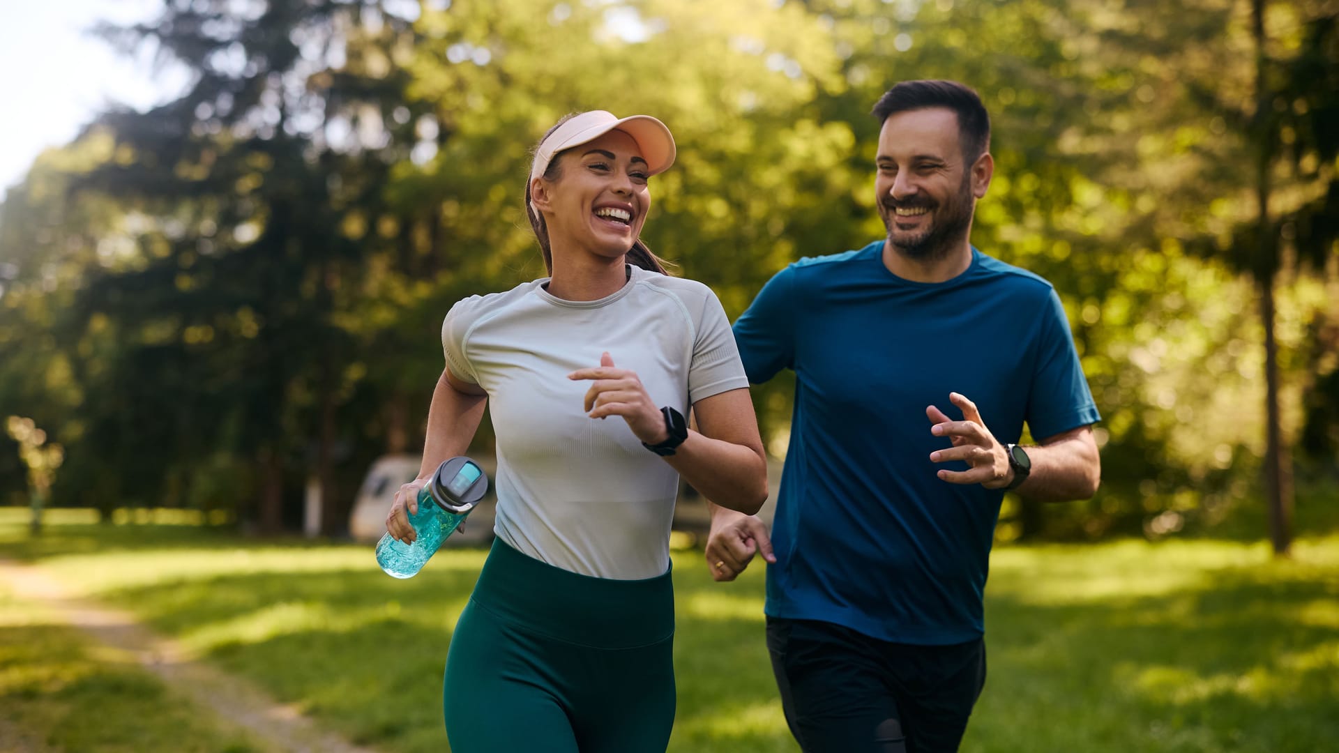 Joggen: Regelmäßiges Ausdauertraining bietet zahlreiche positive Effekte für den Körper.