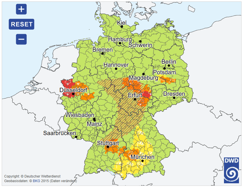Die aktuelle Warnkarte des Deutschen Wetterdienstes von 22.18 Uhr: Vor allem im Westen und in der Mitte Deutschlands besteht die Gefahr von Unwettern.