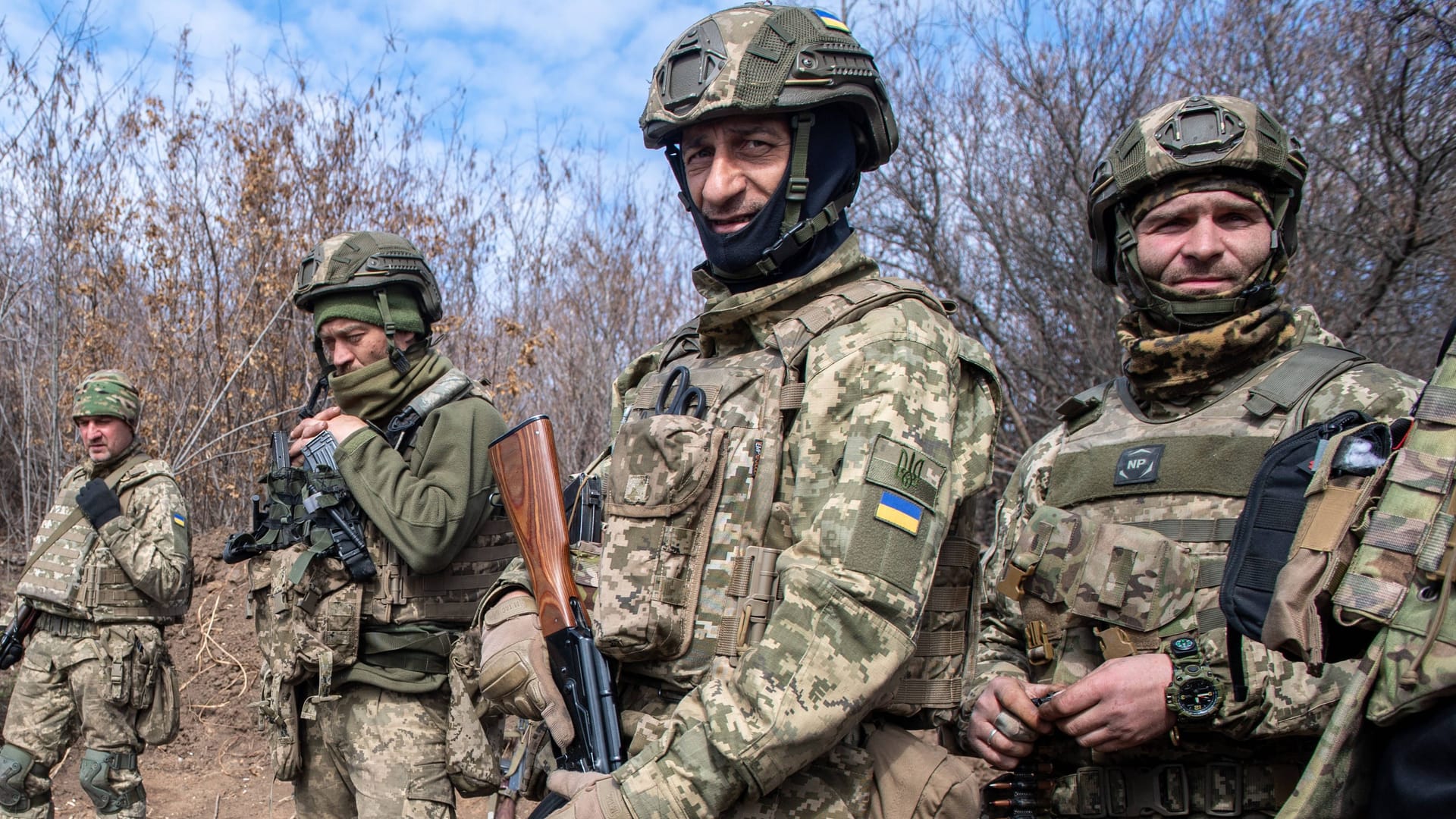 Ukrainische Soldaten im Donbass. Sie geraten zunehmend unter Druck russischer Angriffe. (Archivbild)