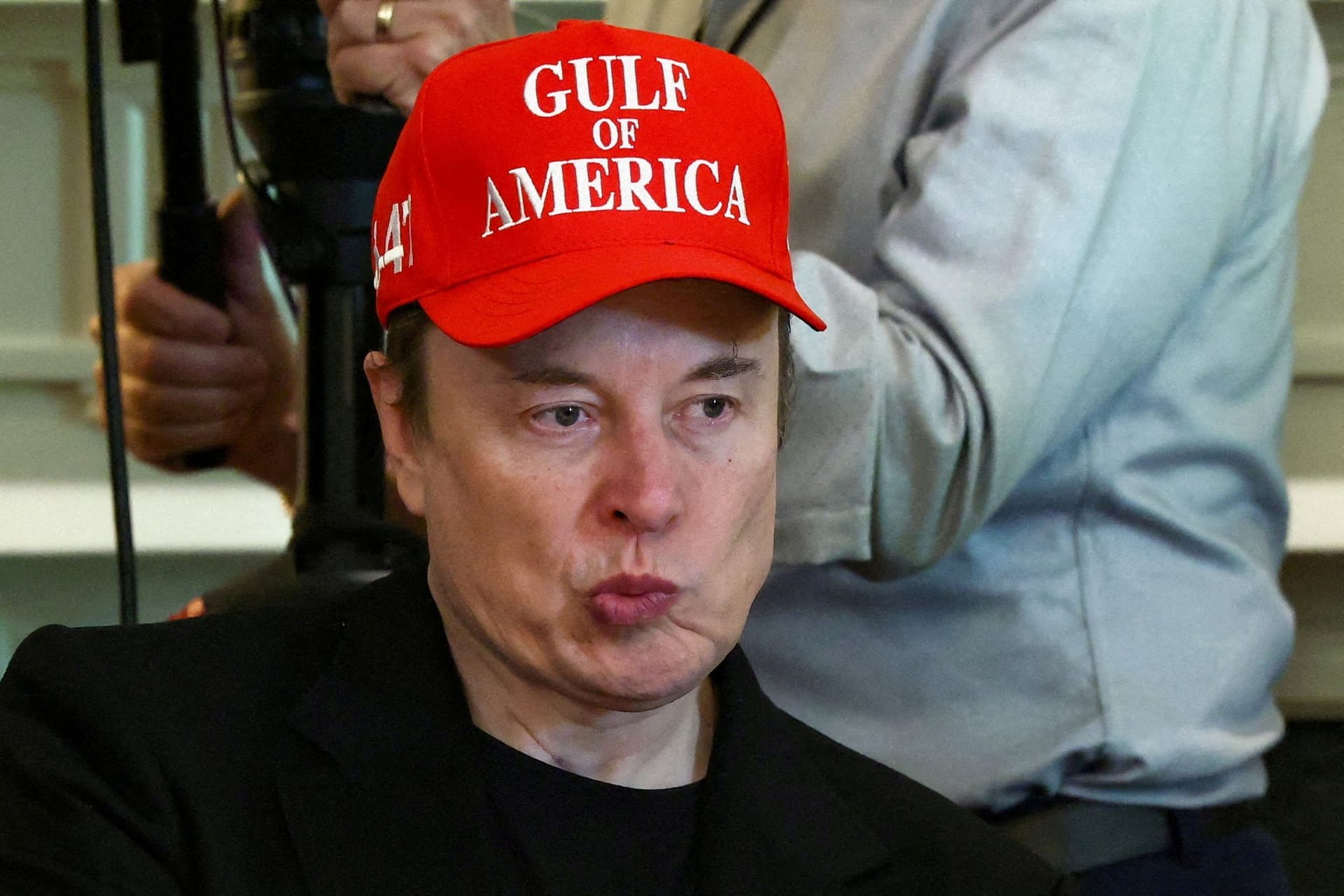Elon Musk im Weißen Haus: Senatoren befürchten, dass sich der Trump-Vertraute bereichert.