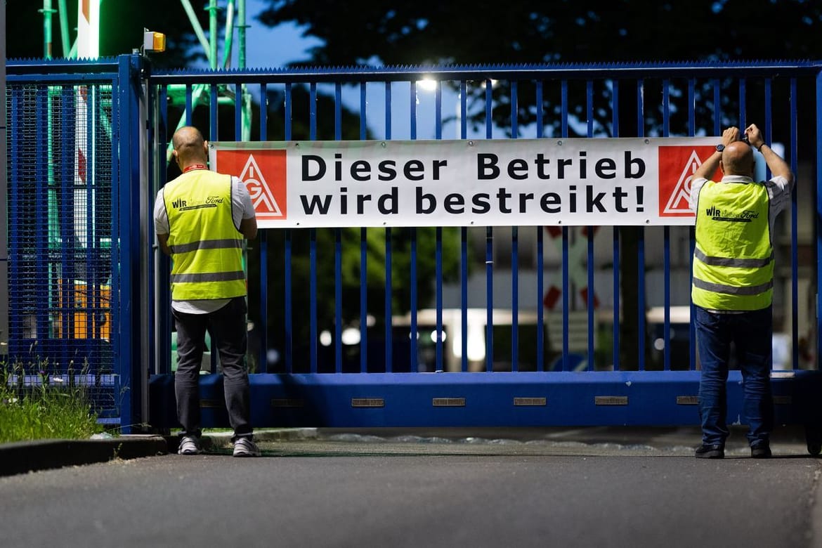 Erster Streik der Geschichte bei den Kölner Ford-Werken Erster Streik der Geschichte bei den Kölner Ford-Werken