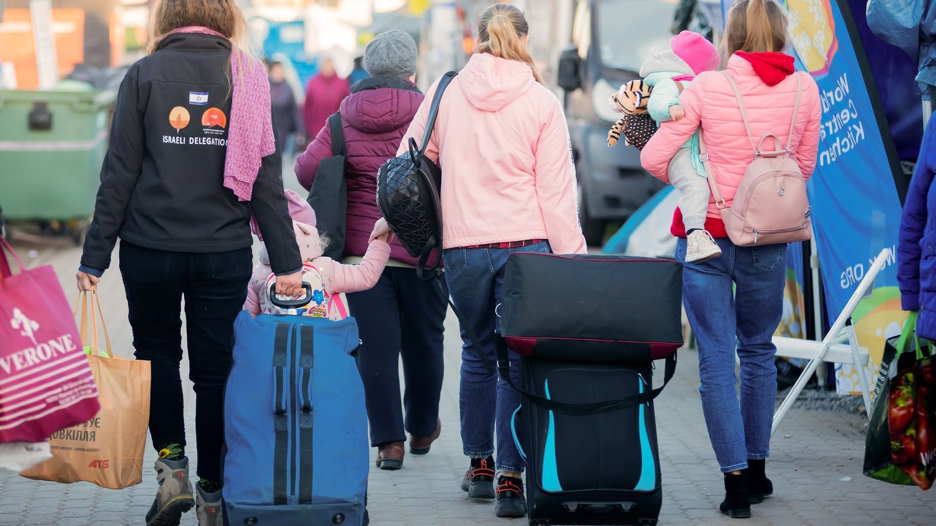 Geflüchtete Frauen und Kinder aus der Ukraine