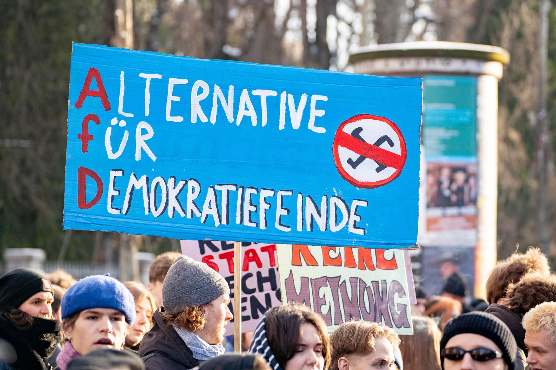 Teilnehmer bei einer Demo gegen die AfD in München (Archivbild):