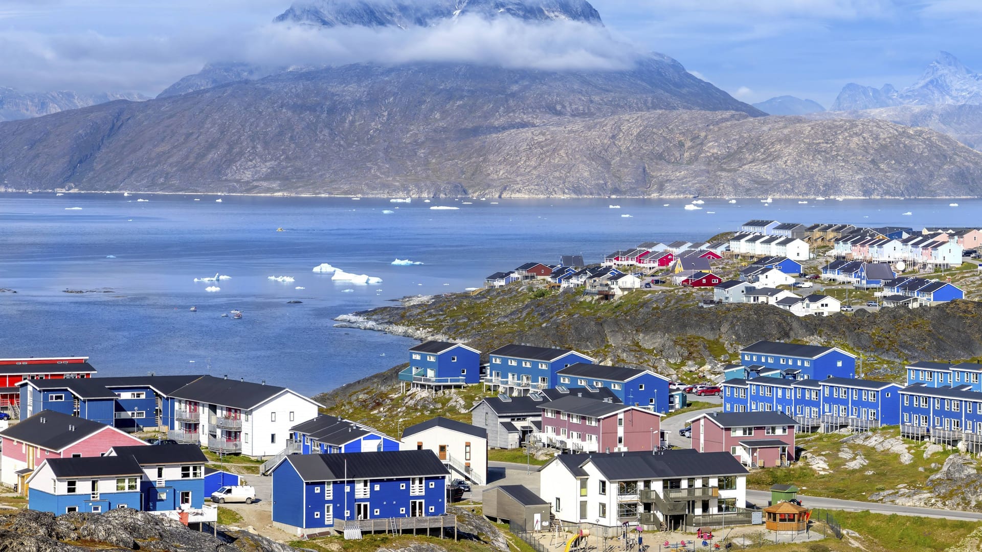 Die grönländische Hauptstadt Nuuk: Die größte Insel der Welt ist geopolitisch interessant. Die grönländische Hauptstadt Nuuk: Die größte Insel der Welt ist geopolitisch interessant.