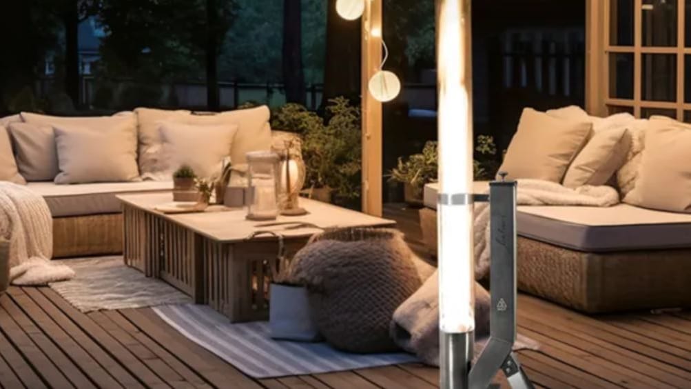 Das Belavi-Feuerrohr schafft eine stimmungsvolle und gemütliche Atmosphäre im Garten oder auf der Terrasse.