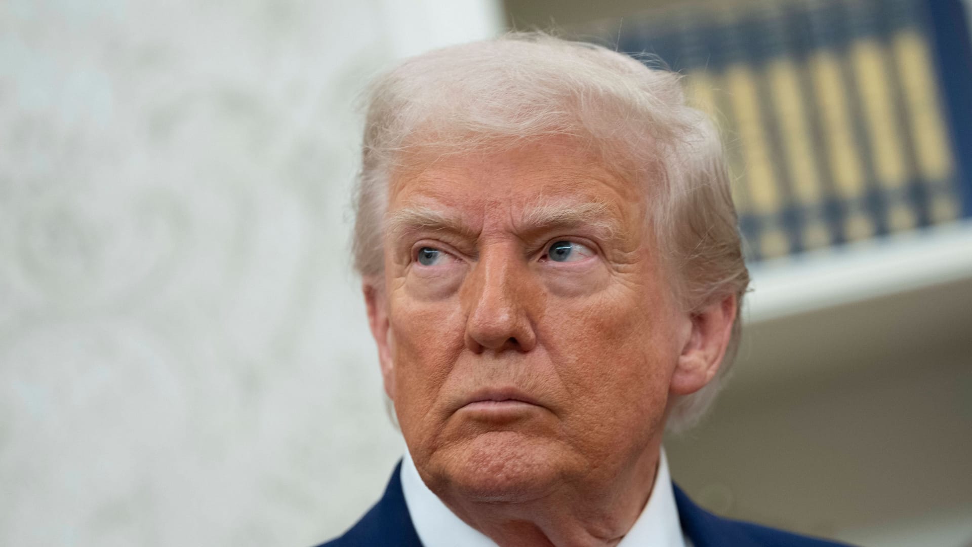Donald Trump im Weißen Haus (Archivbild): Experten halten es für unwahrscheinlich, dass Trump von seiner Zollpolitik abweicht.