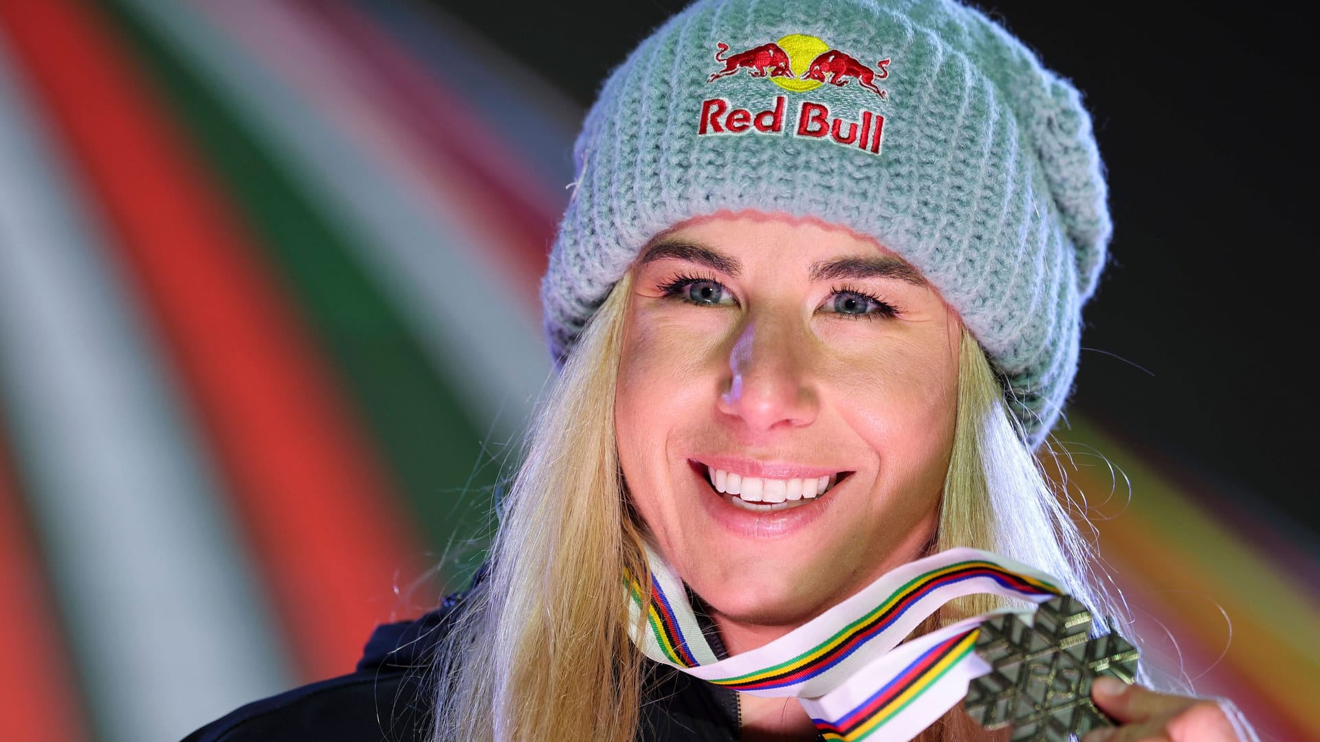 Ester Ledecka: Die Doppel-Olympiasiegerin von Pyeongchang hat große Pläne. Ester Ledecka: Die Doppel-Olympiasiegerin von Pyeongchang hat große Pläne.