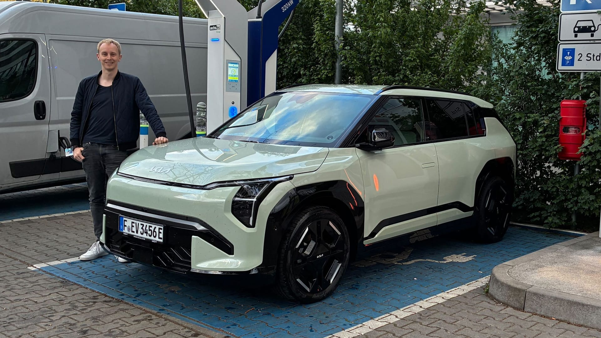 Redakteur Clausen am EV3.