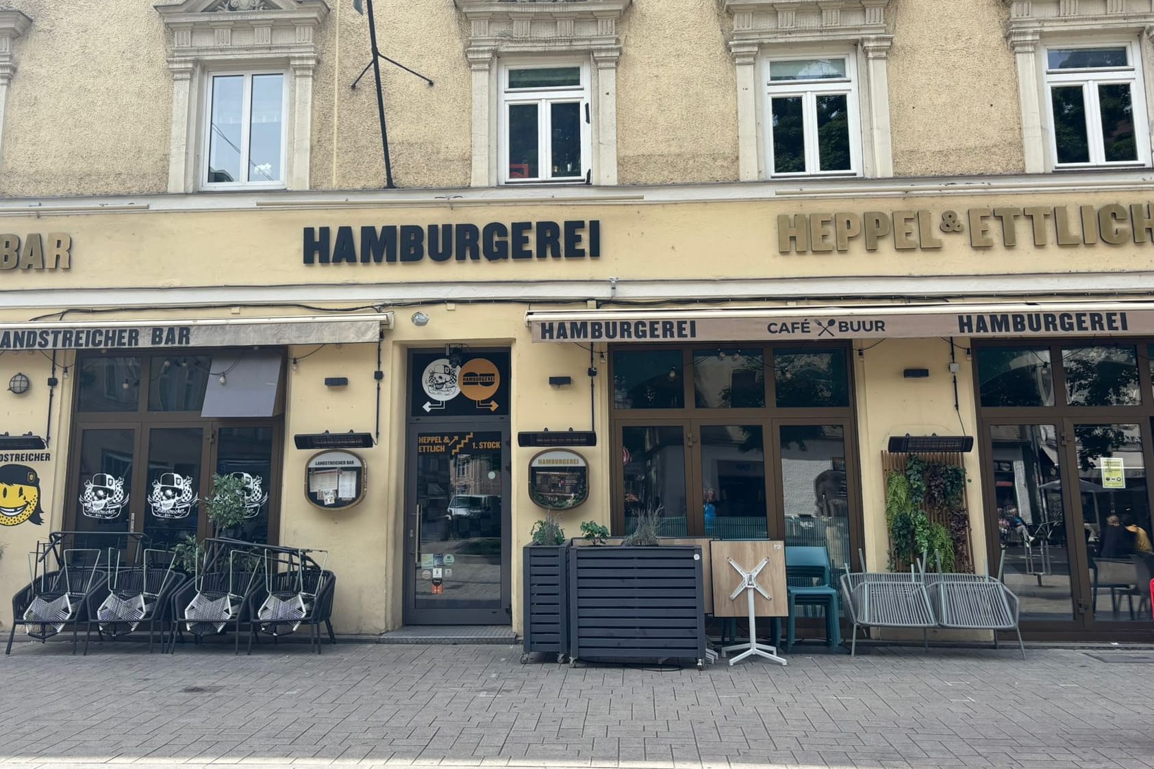 Bisher findet sich in der Feilitzschstraße 12 die Hamburgerei und die Landstreicherbar: In Kürze zieht dort ein Brunchlokal ein.