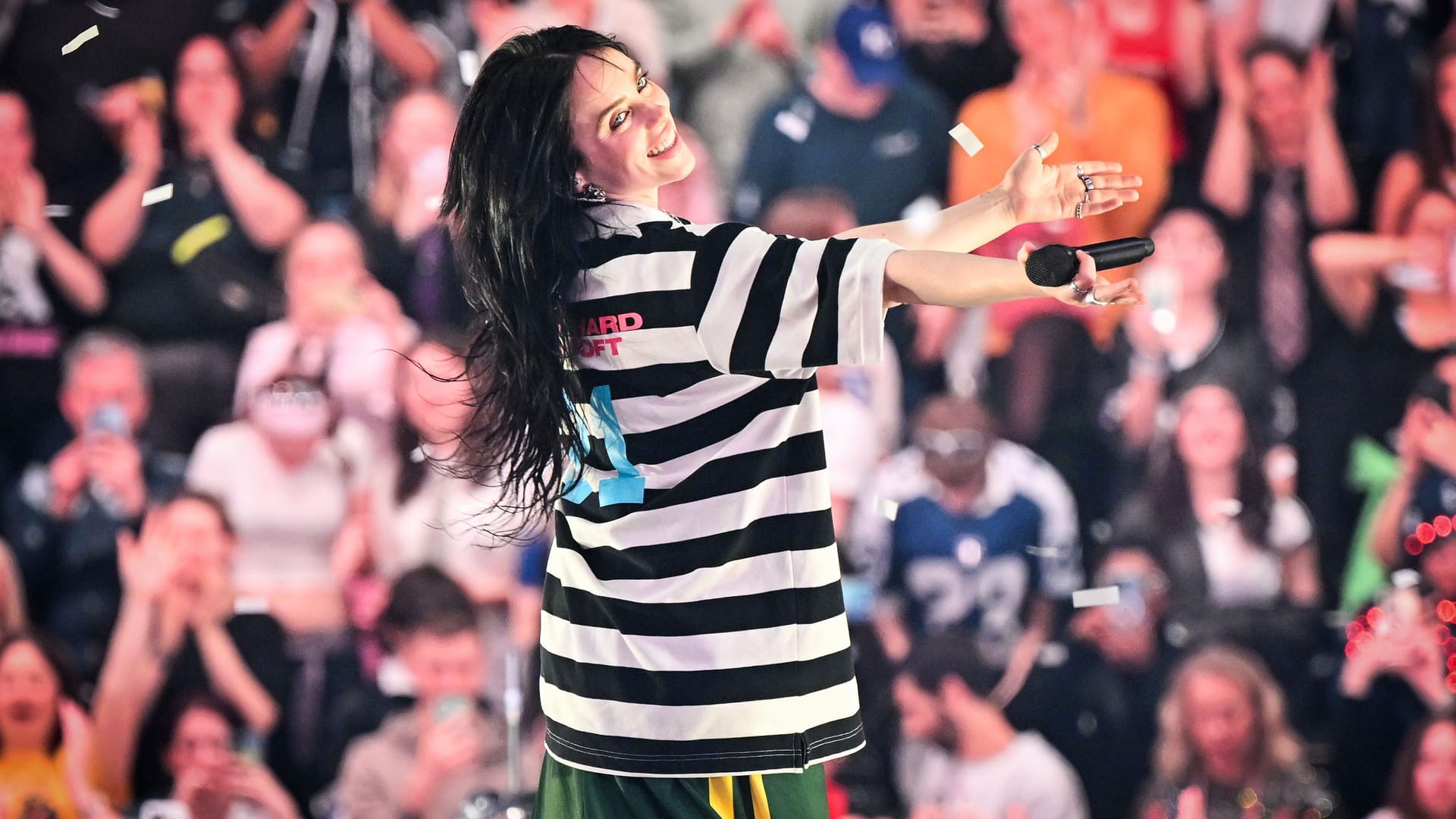 Billie Eilish bei ihrem Auftritt in Schweden Ende April (Archivbild): Auch in Hannover begeisterte sie ihre Fans mit Authentizität.