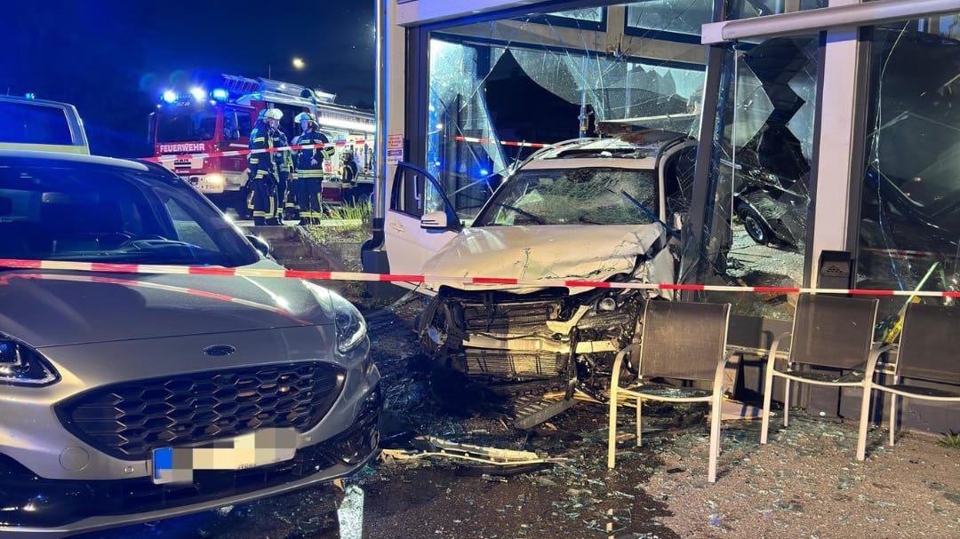 Die Polizei schätzt den Schaden auf insgesamt 300.000 Euro.
