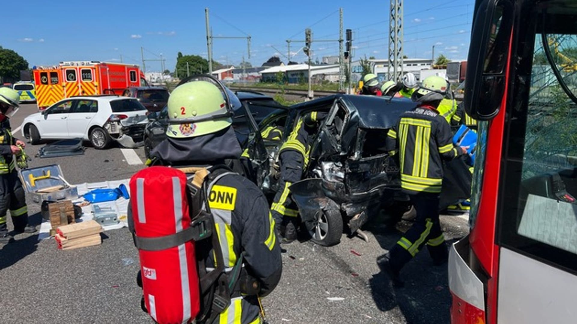 Weitere Ermittlungen nach Auffahrunfall auf A 59 Weitere Ermittlungen nach Auffahrunfall auf A 59