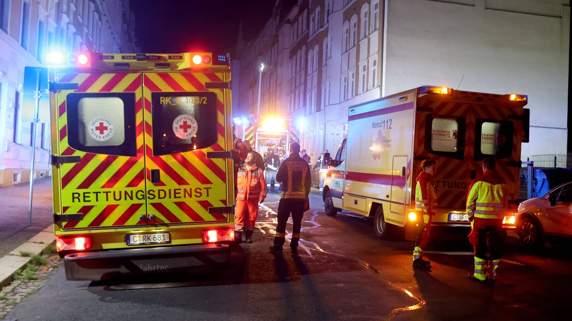 Einsatzkräfte des Rettungsdienstes (Symbolbild): Für einen 41-Jährigen kam im Landkreis Cloppenburg jede Hilfe zu spät. Einsatzkräfte des Rettungsdienstes (Symbolbild): Für einen 41-Jährigen kam im Landkreis Cloppenburg jede Hilfe zu spät.