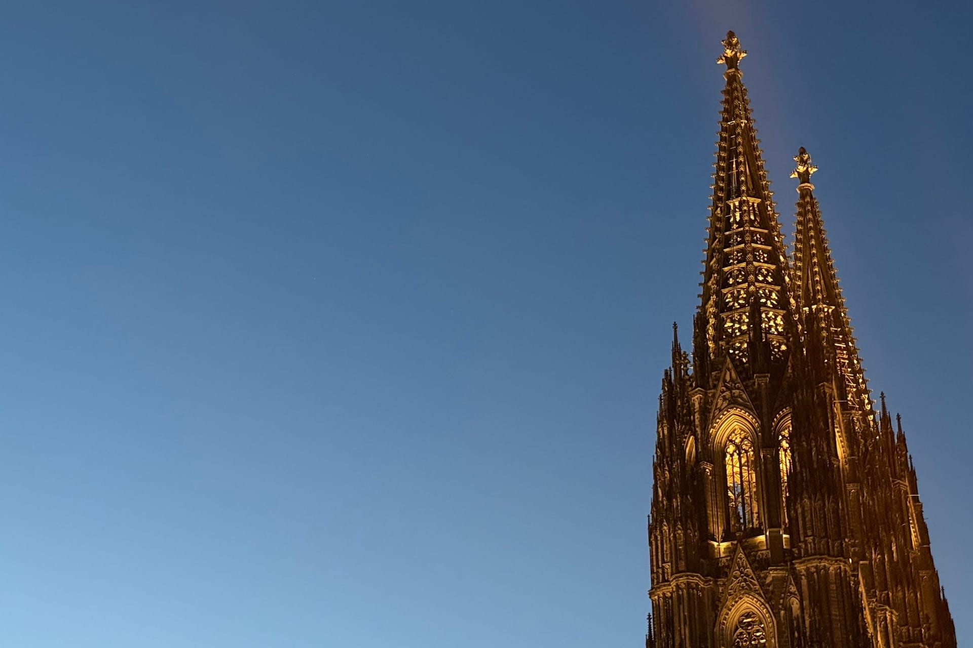 Der Kölner Dom: Nur 500 Meter entfernt liegt der Römerturm, der in den kommenden Monaten saniert werden soll.