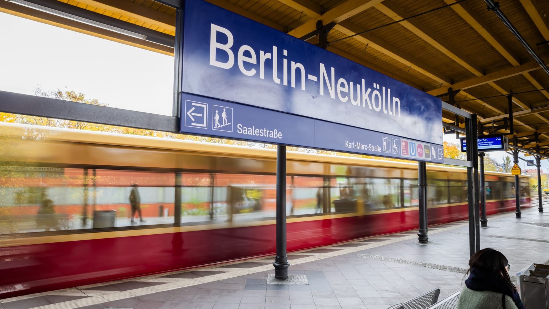 S-Bahnhof Berlin-Neukölln S-Bahnhof Berlin-Neukölln