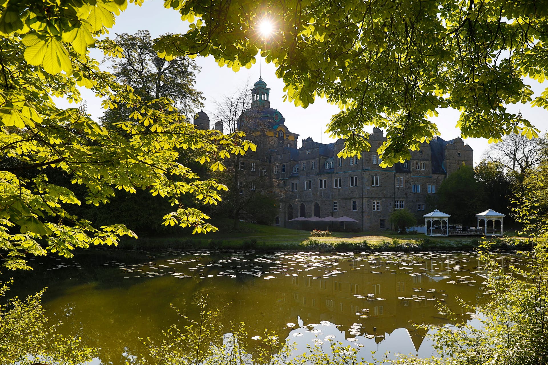 Das Schlosstor in Bückeburg (Archivfoto): Die Stadt gilt als besonders fotogen.
