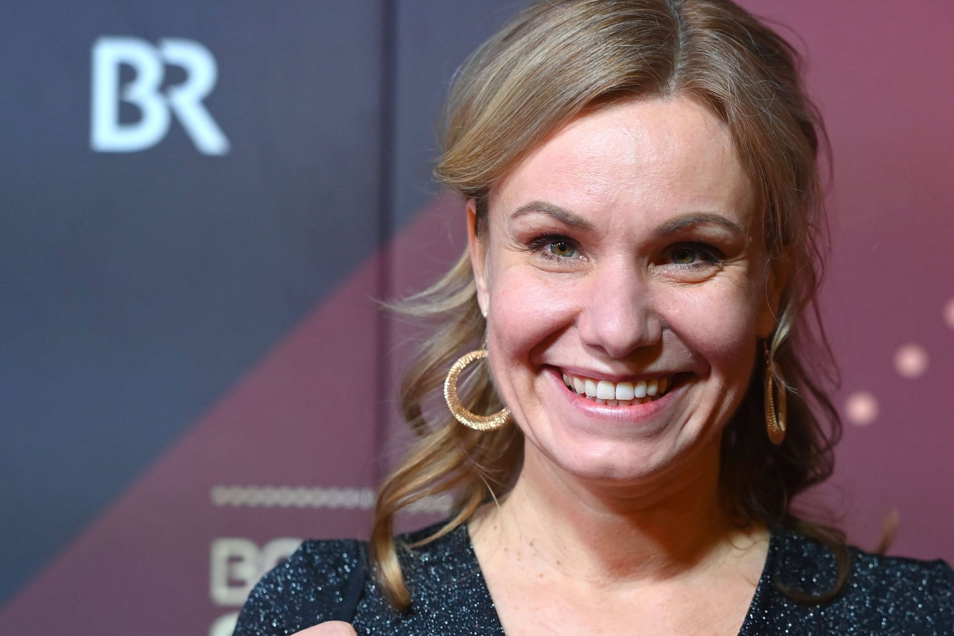 Isabell Stern: Sie spielt die Sommelière Katja Neubach in "Sturm der Liebe".