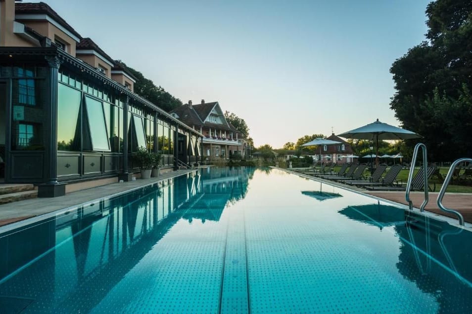 Im "BollAnts – Spa im Park" können Sie eine erholsame Auszeit mit Spa und Gourmetküche ab 99 Euro pro Person genießen.
