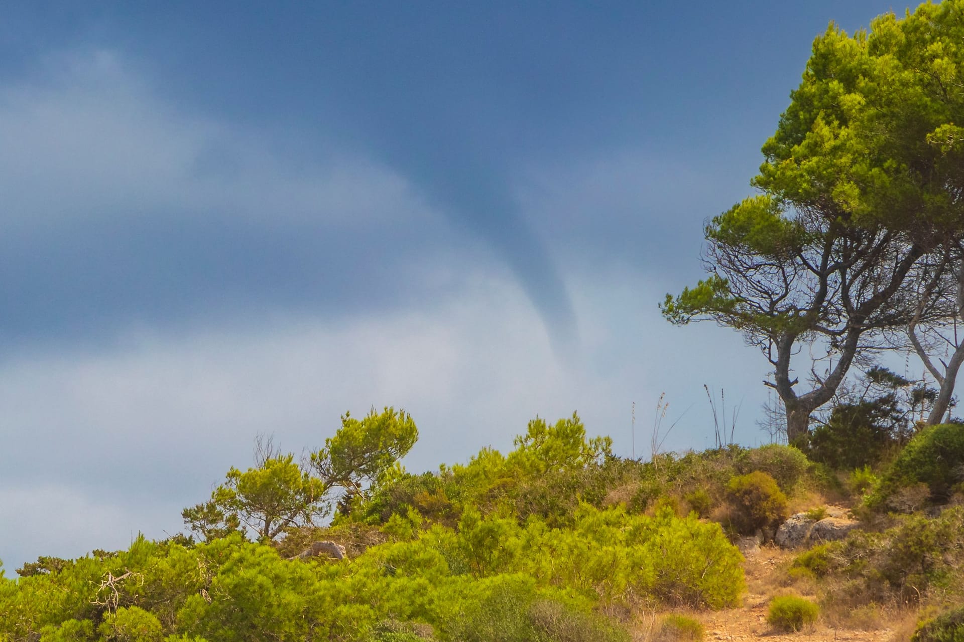 Ein Sturm auf Mallorca (Archivbild): Am Wochenende ist auf der Ferieninsel ein Tornado gesichtet worden