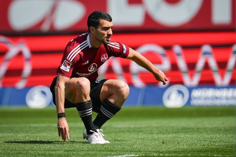 Mahir Emreli bei einem Torjubel (Archivbild): Er wird den Club verlassen.