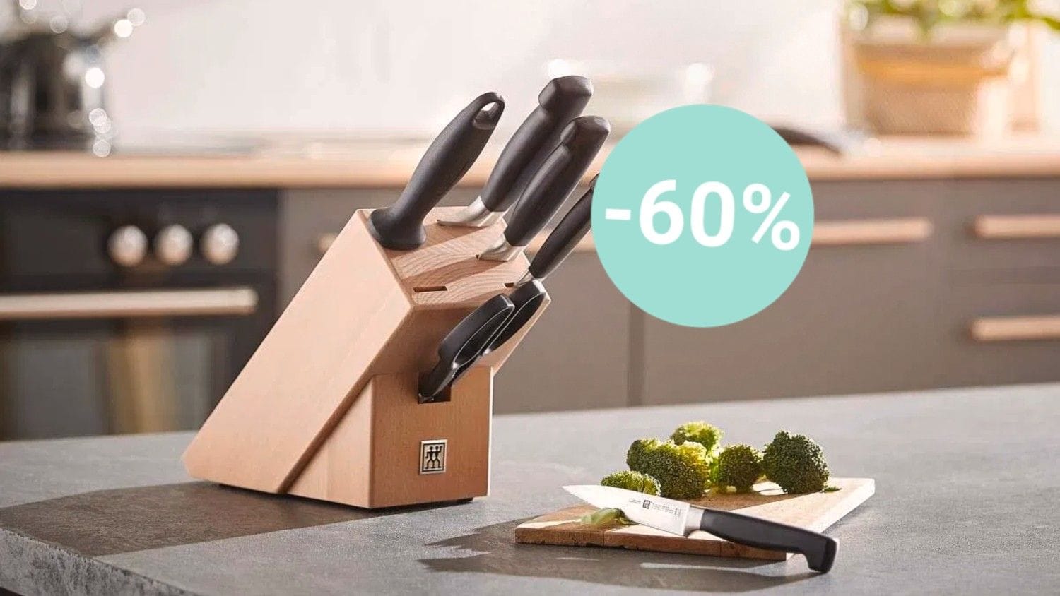 Bei Zurbrüggen können Sie sich aktuell Produkte von Zwilling wie diesen Messerblock mit kräftigen Rabatten sichern.