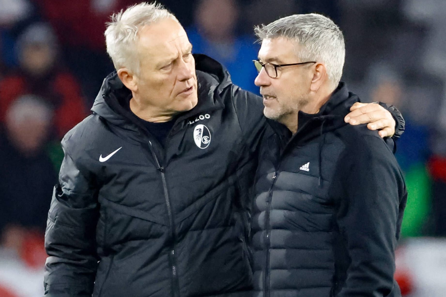 Urs Fischer (r.) bei einem seiner Spiele als Trainer von Union Berlin: Der Schweizer gilt als Kandidat in Köln. Urs Fischer (r.) bei einem seiner Spiele als Trainer von Union Berlin: Der Schweizer gilt als Kandidat in Köln.